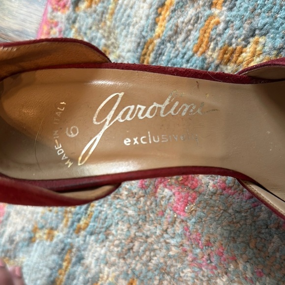 Vintage Jarolini Red Suede Heels with Gold Chain Detail - Picture 2 of 5